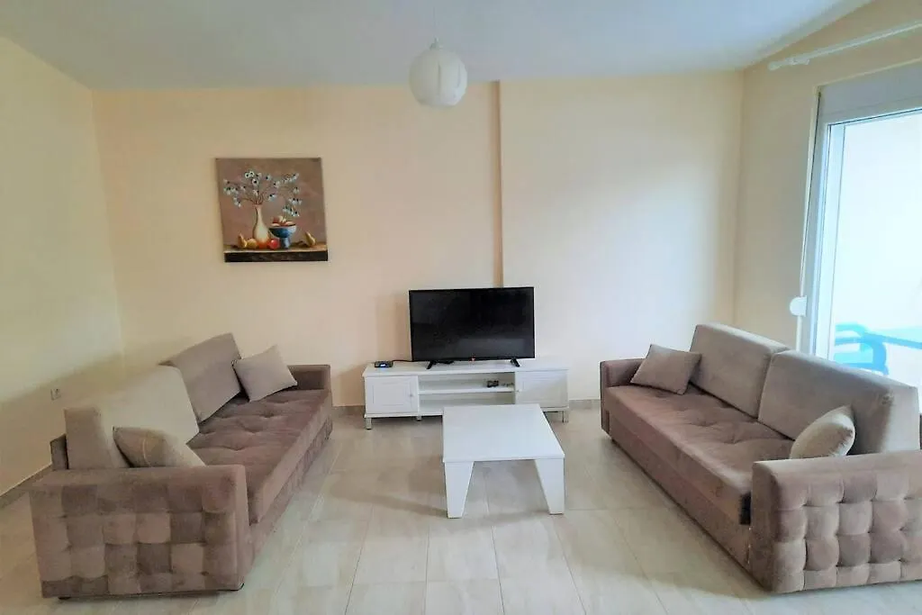 Luna'S Beachfront Apartment In Residence Primavera Lalzit Durres